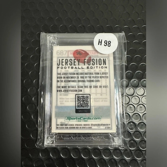 Mike Singletary Jersey Fusion Card - Picture 2 of 2